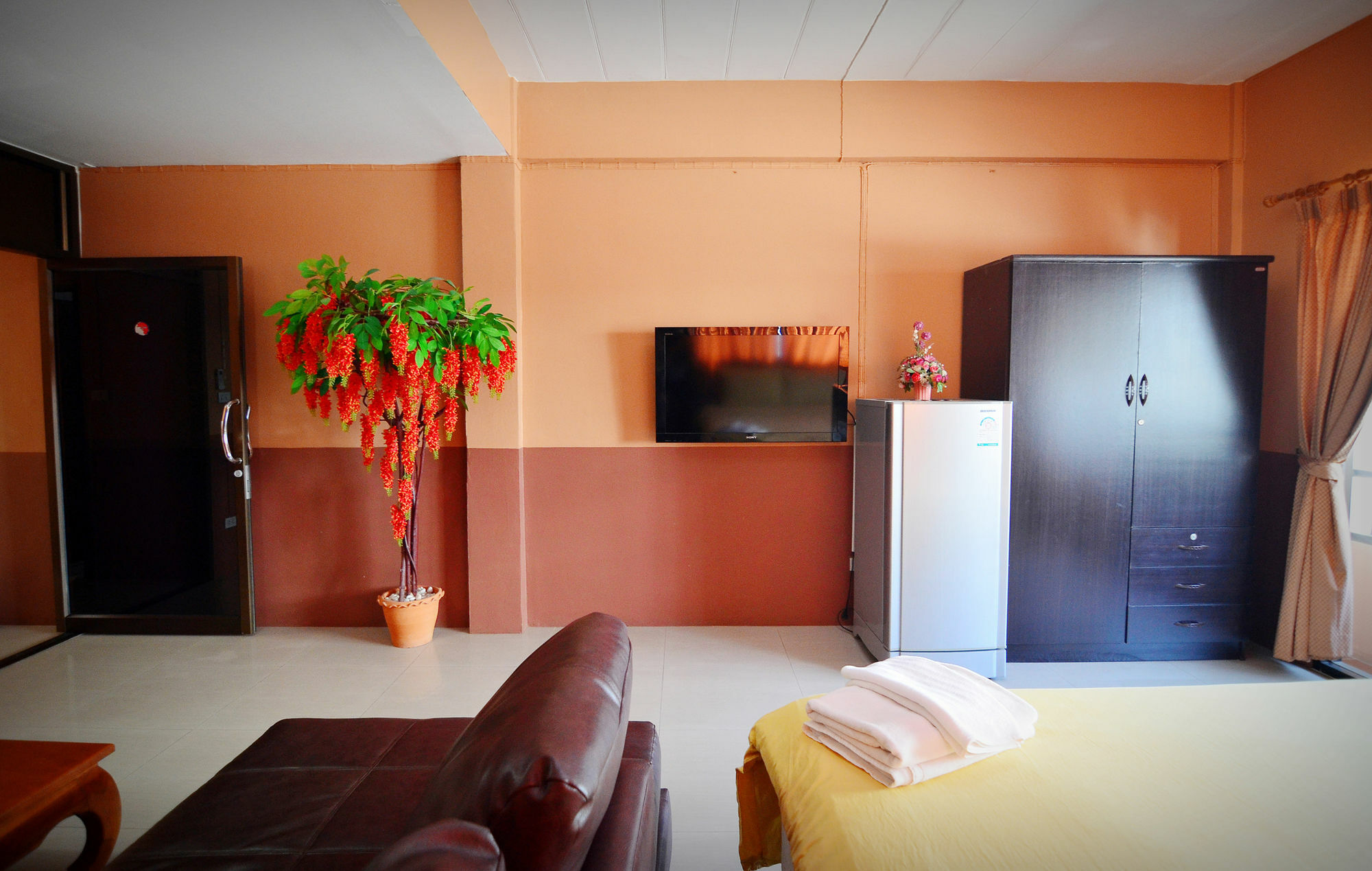 The Famous House - Jomtien Hotel Ngoại thất bức ảnh