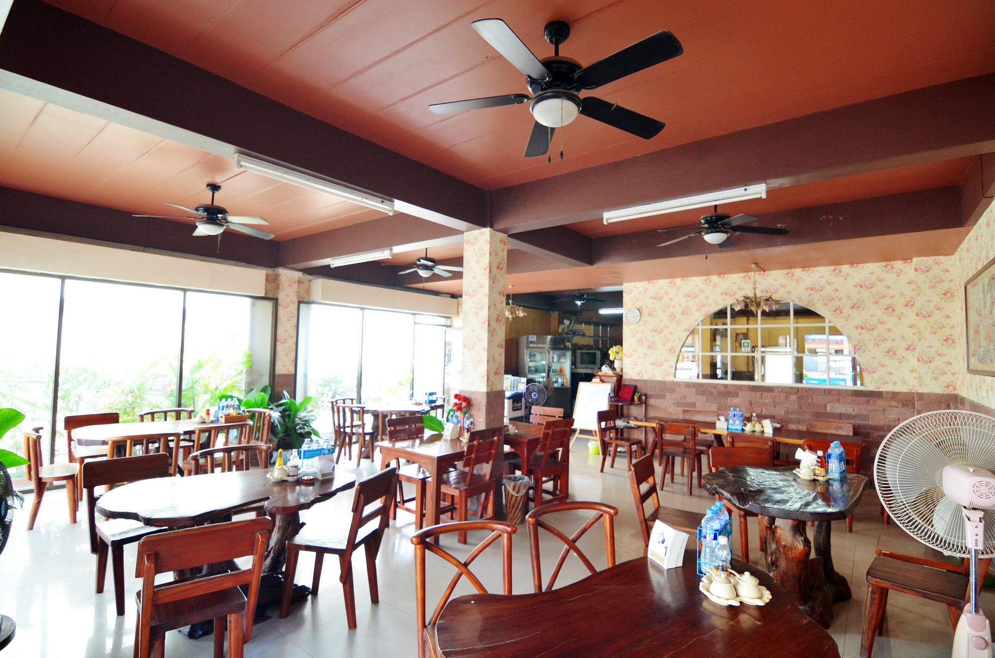 The Famous House - Jomtien Hotel Ngoại thất bức ảnh